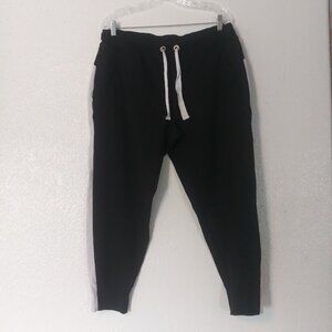 Avia women's size L (12-14) black and white jogger pants